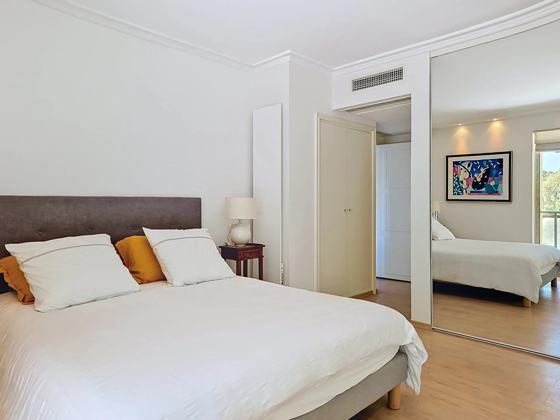 LE CANNET - GRAND APPARTEMENT T4 TRAVERSANT - PLEINE VUE MER