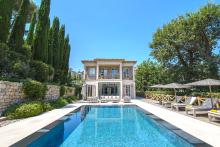MOUGINS - BAISSE DE PRIX - VILLA DE LUXE EN EXCLUSIVITÉ - 599m2 - TERRAIN 3 100 M2