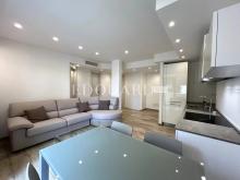 Trois pièces finement rénové avec balcon et agréable échappée mer, face à la renommée plage du Solenzara