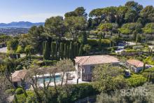 Élégante proprieté aux portes du village de Mougins