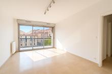 Millefiori - Grand studio à rénover transformable en 2P