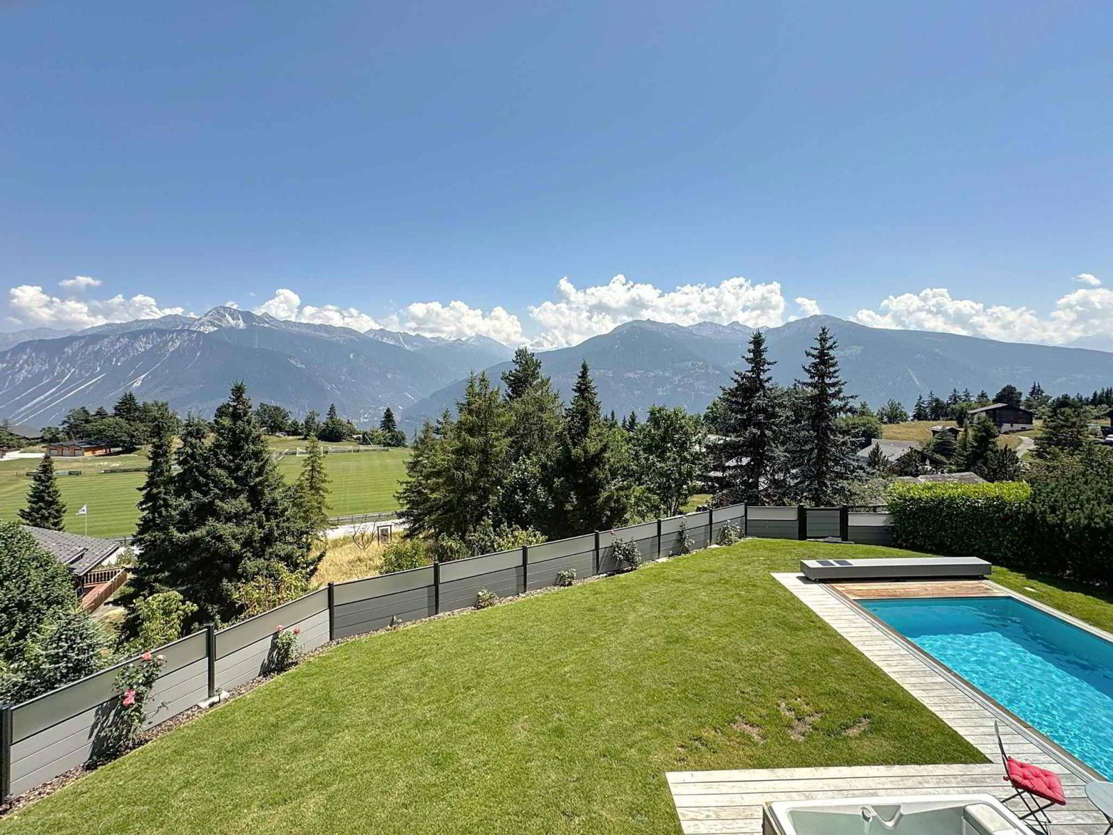 MAGNIFIQUE PROPRIÉTÉ AVEC DÉPENDANCE (MAZOT) ET PISCINE EXTERIEURE