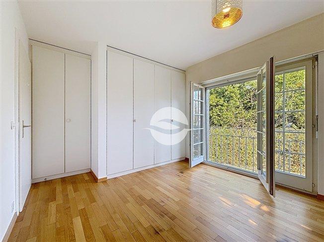 Hervorragende luxuriöse Doppelvilla von 7,5 Fuß mit Festmachboje