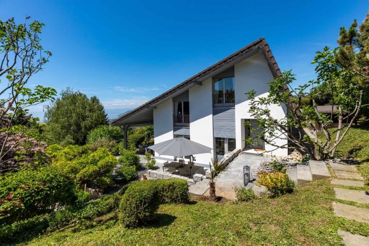 Villa individuelle de 6,5 pièces avec vue sur le lac Léman