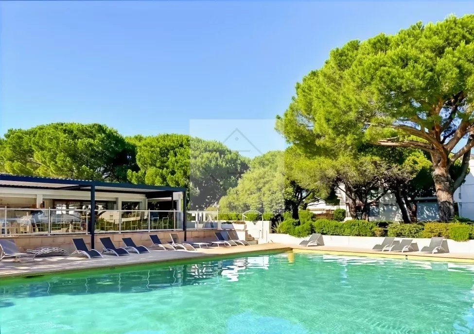 Rare à la Vente – 3 Pièces Vue Mer en Accès Direct Plage