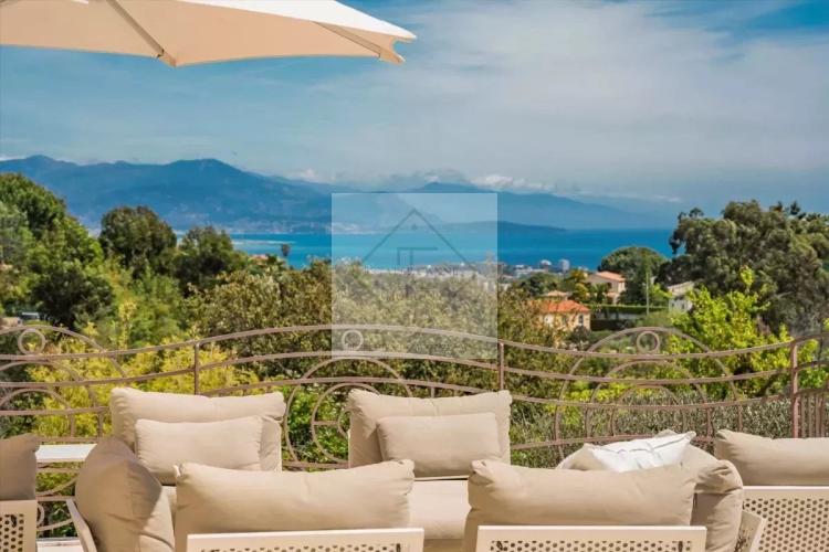 Exceptionnelle villa - vue mer - Cannes