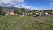 TERRAIN CONSTRUCTIBLE DE 2140m² PEYMEINADE