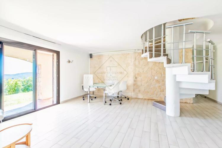VUE MER PANORAMIQUE – UNE OPPORTUNITÉ RARE AUX PORTES DE CANNES
