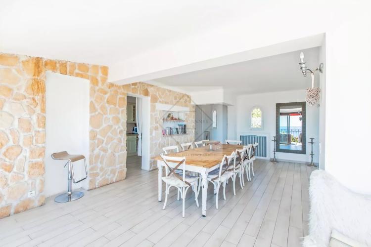 VUE MER PANORAMIQUE – UNE OPPORTUNITÉ RARE AUX PORTES DE CANNES