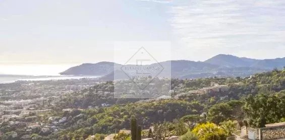 VUE MER PANORAMIQUE – UNE OPPORTUNITÉ RARE AUX PORTES DE CANNES