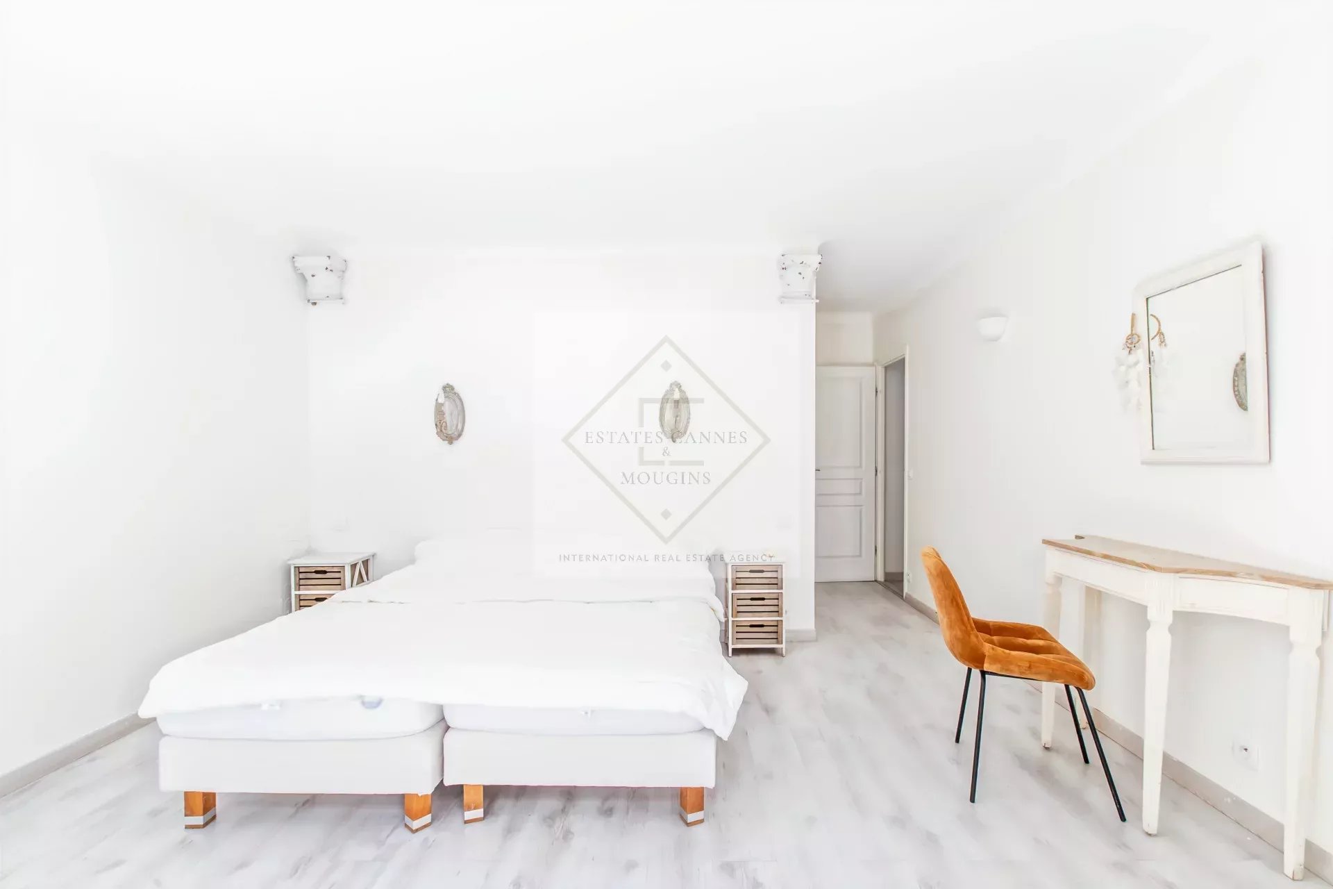 VUE MER PANORAMIQUE – UNE OPPORTUNITÉ RARE AUX PORTES DE CANNES