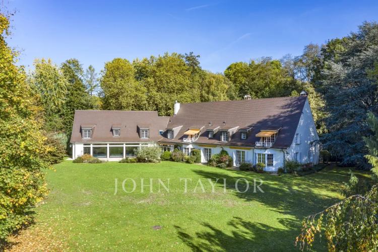 House for sale in Jouxtens-Mézery, Switzerland