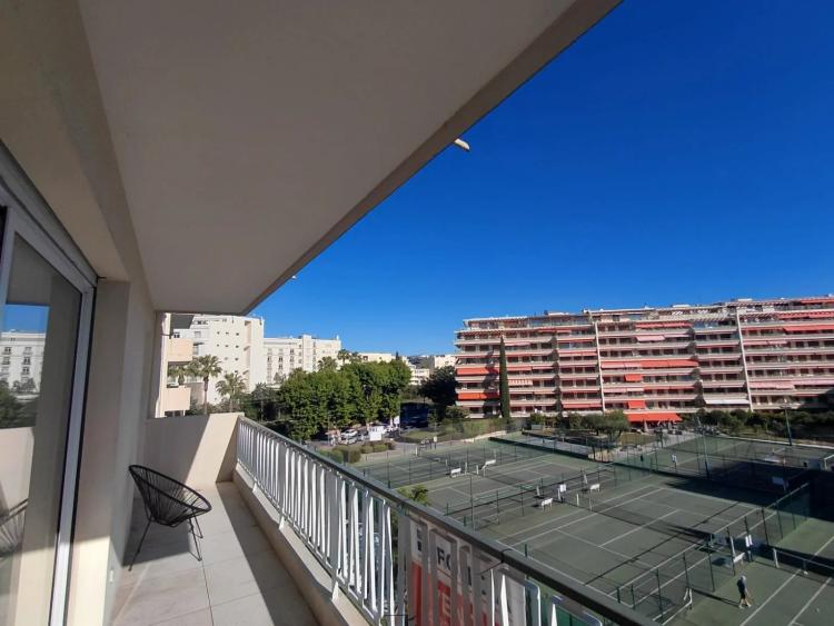 CANNES - BASSE CALIFORNIE