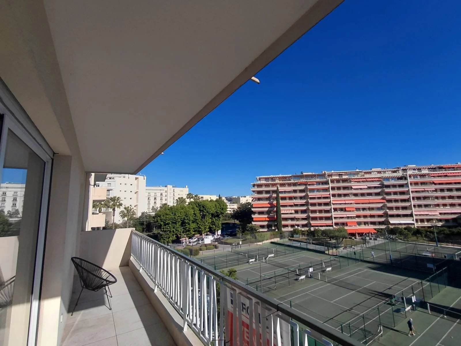 CANNES - BASSE CALIFORNIE