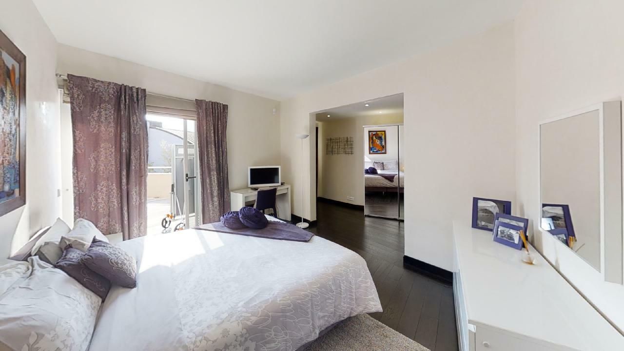 I1YJP_inspi-9-bedroom-1621328752.jpg