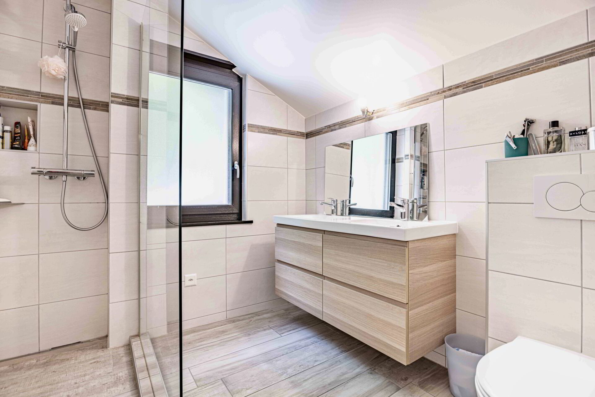 Magnifique villa individuelle de 4 pièces 1/2 avec studio indépendant sur très belle parcelle de 1'240 m2