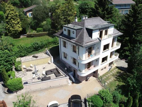 EN EXCLUSIVITÉ ! Villa individuelle de 6.5 pièces avec vue sur le lac