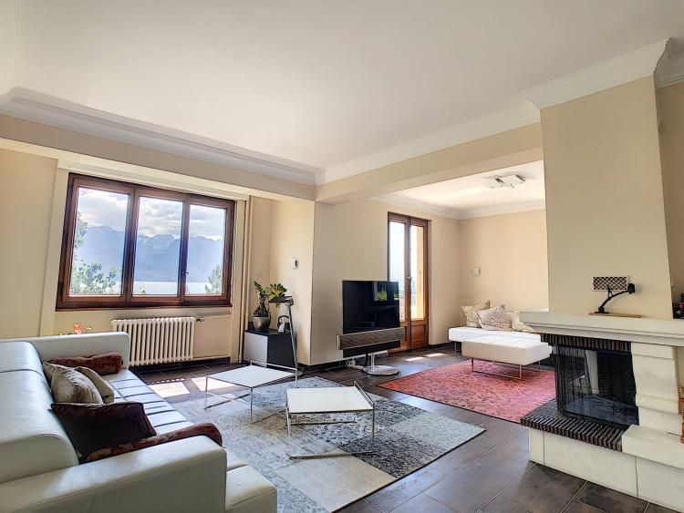 EN EXCLUSIVITÉ ! Villa individuelle de 6.5 pièces avec vue sur le lac