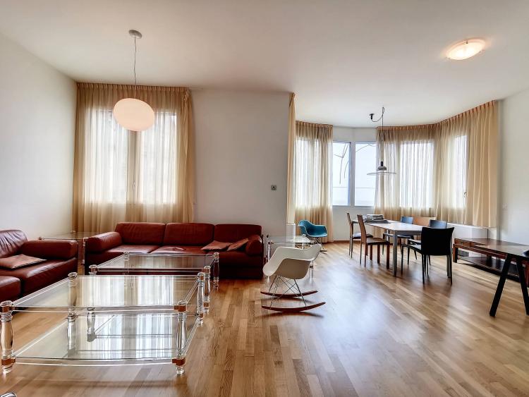 Appartement de 3.5 pièces avec vue spectaculaire sur le lac