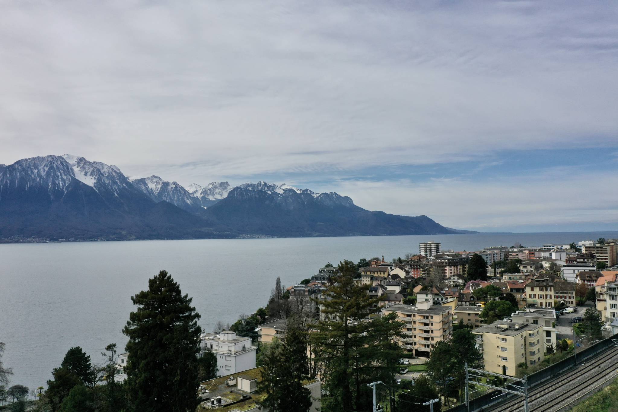 En exclusivité ! Appartement de 4.5 pièces avec vue sur le lac