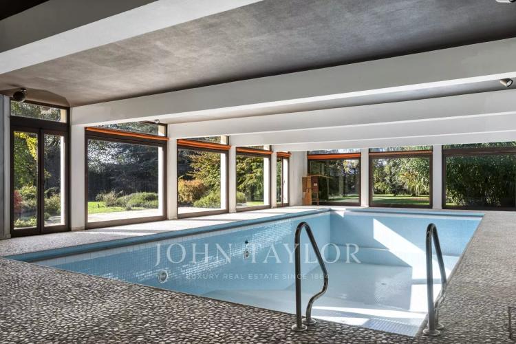 House for sale in Jouxtens-Mézery, Switzerland