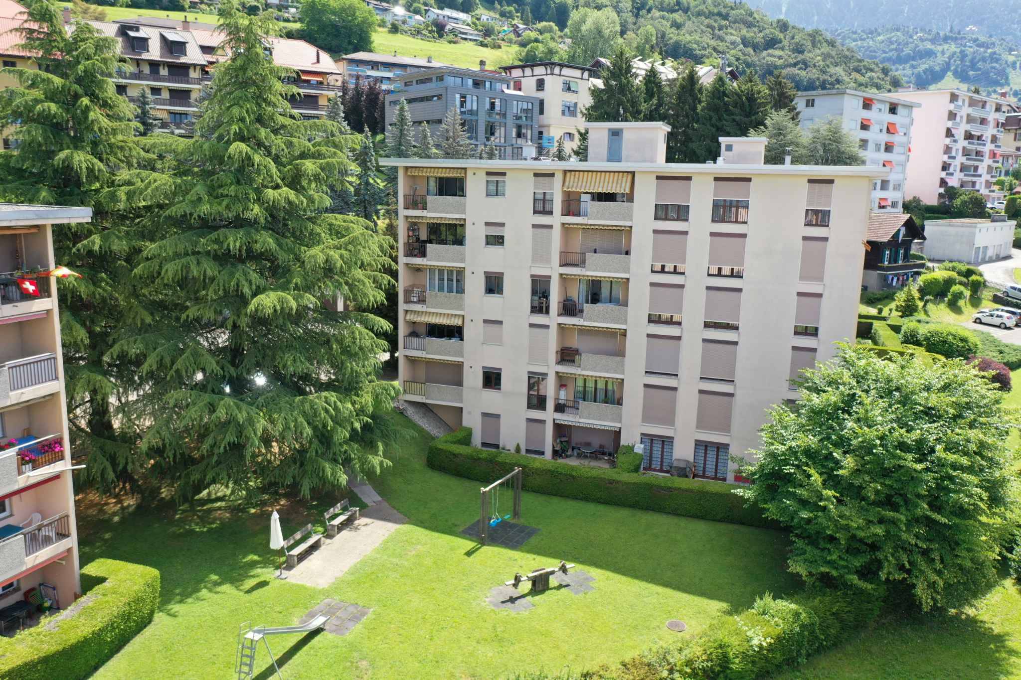 Au dernier étage, appartement de 3.5 pièces avec vue lac
