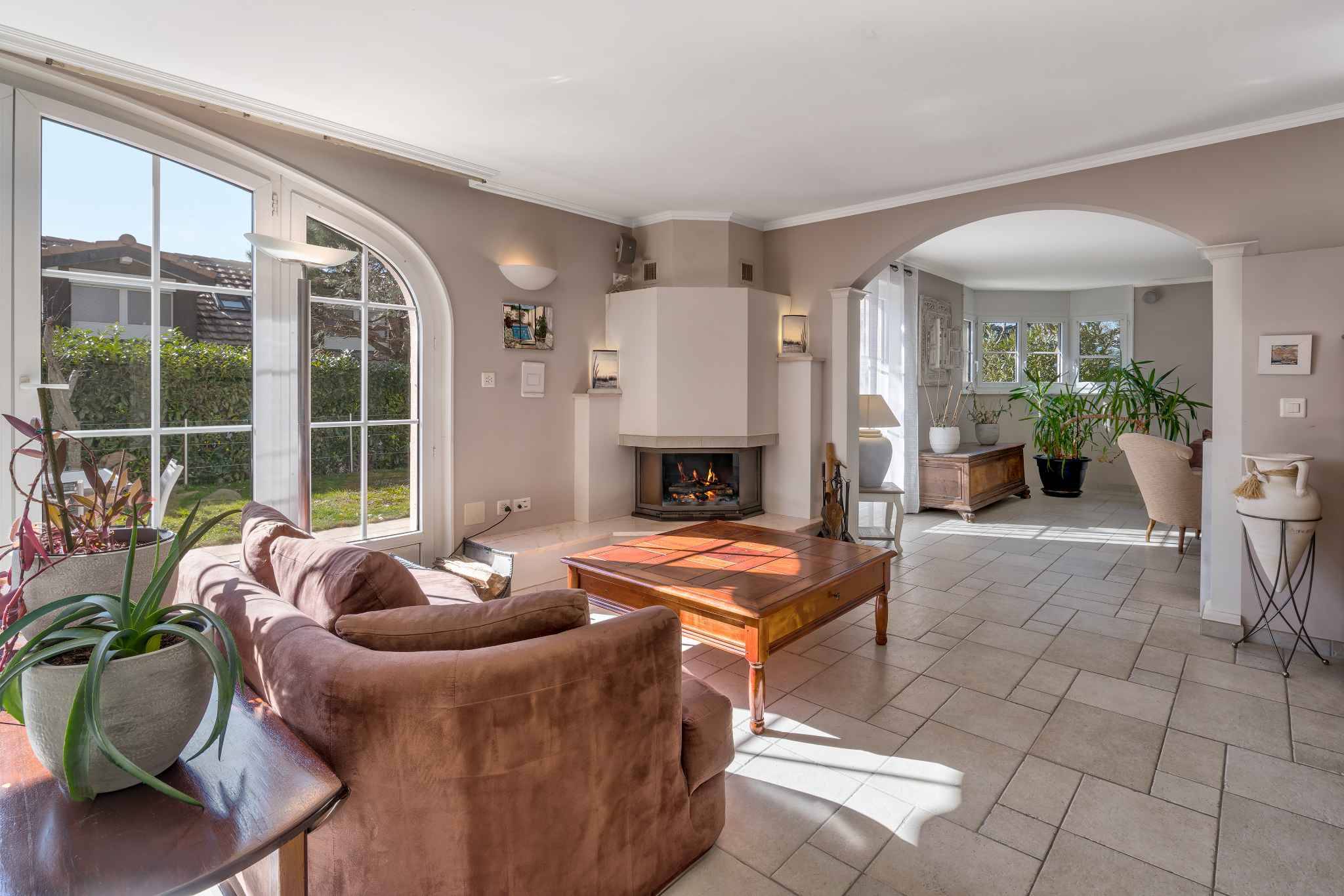 Magnifique villa familiale avec piscine et vue lac
