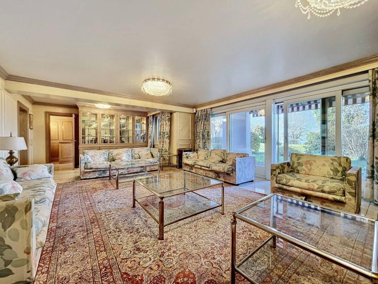 Opportunité, 4 appartements à rénover au bord du lac