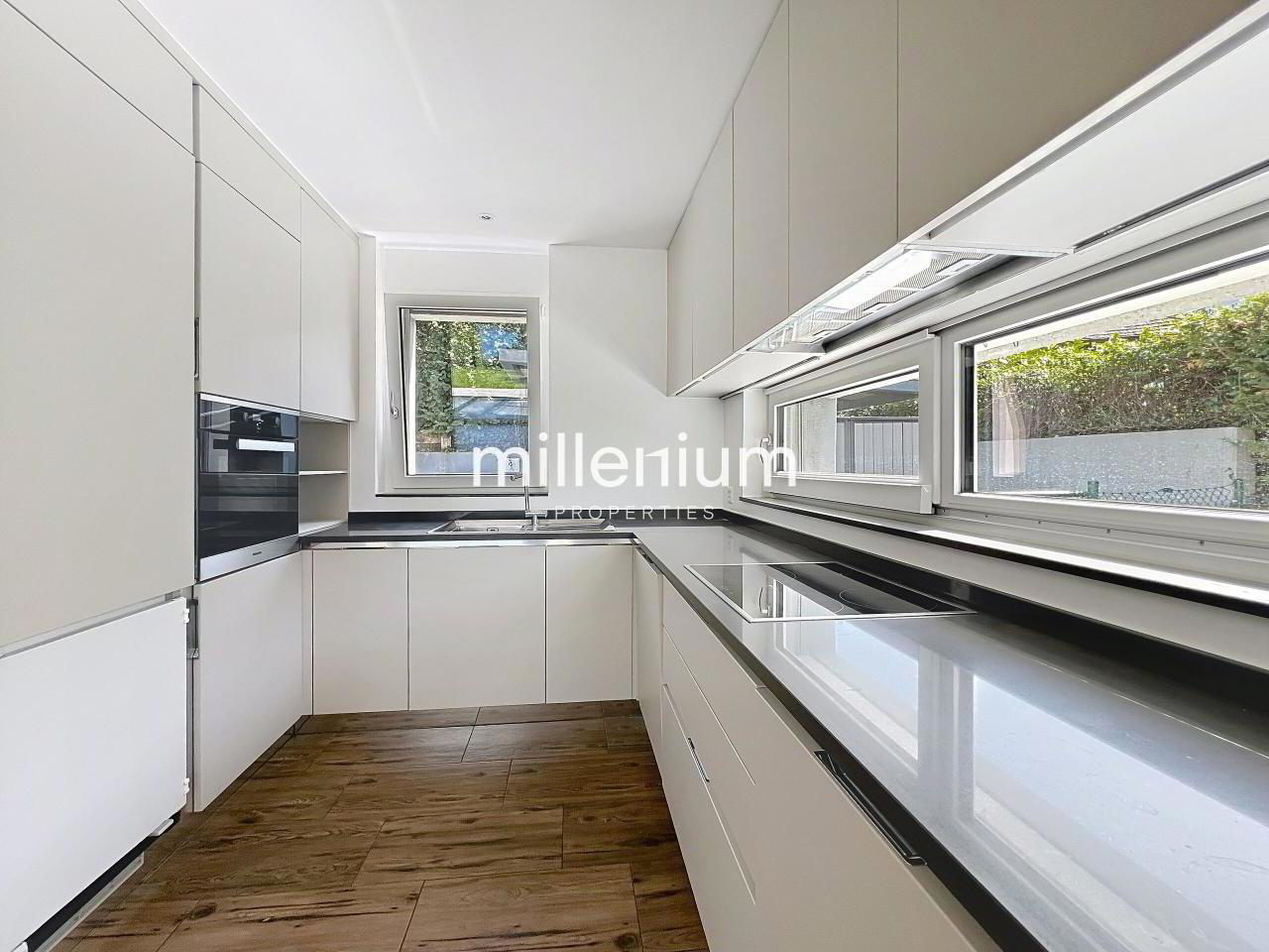 Villa familiale avec terrasse sur le toit et vue Lac