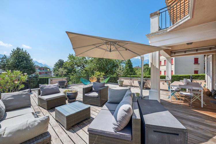 Villa de maître 13 pièces avec appartement indépendant, vue lac et montagnes