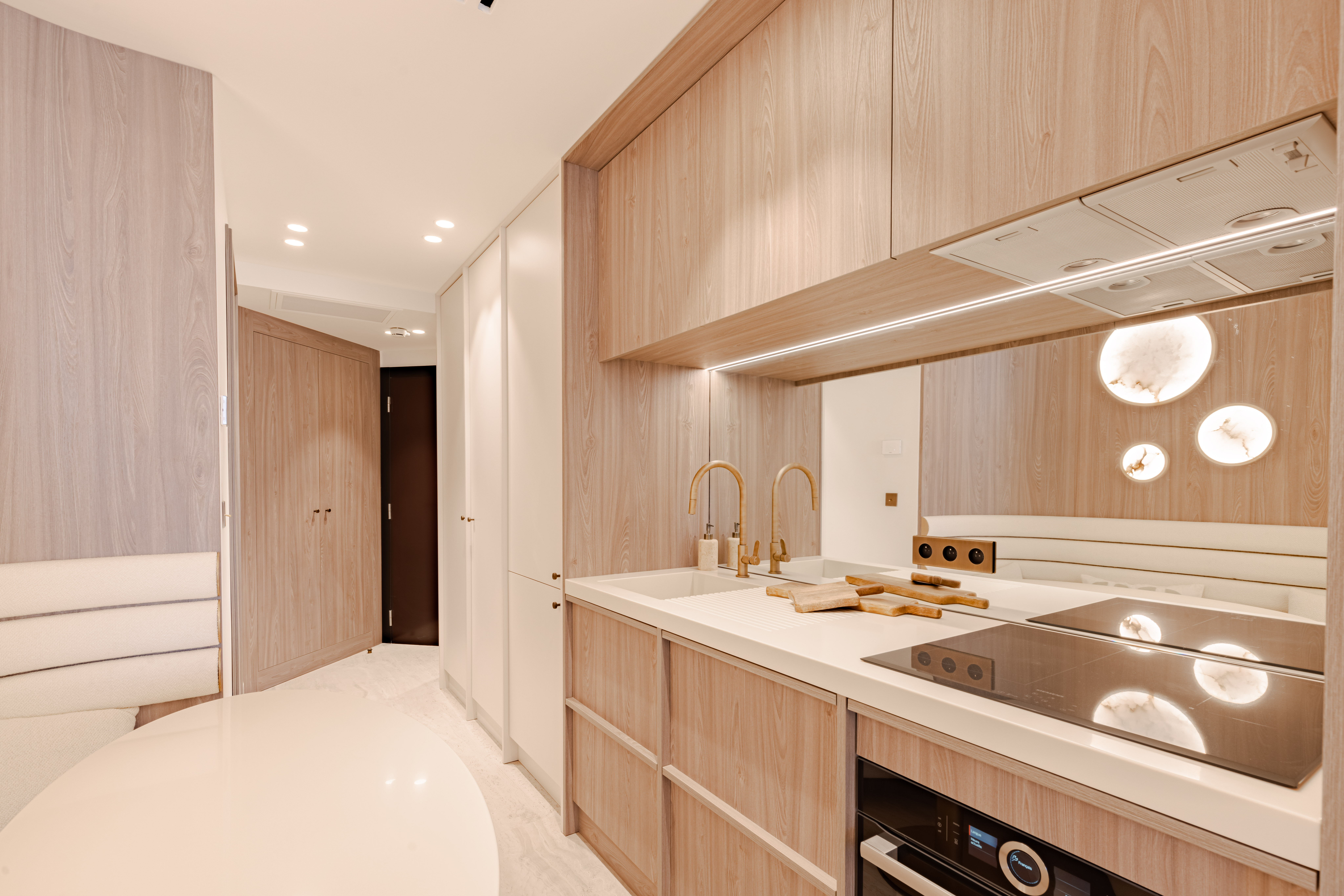MAGNIFIQUE APPARTEMENT RENOVE AVEC VUE MER
