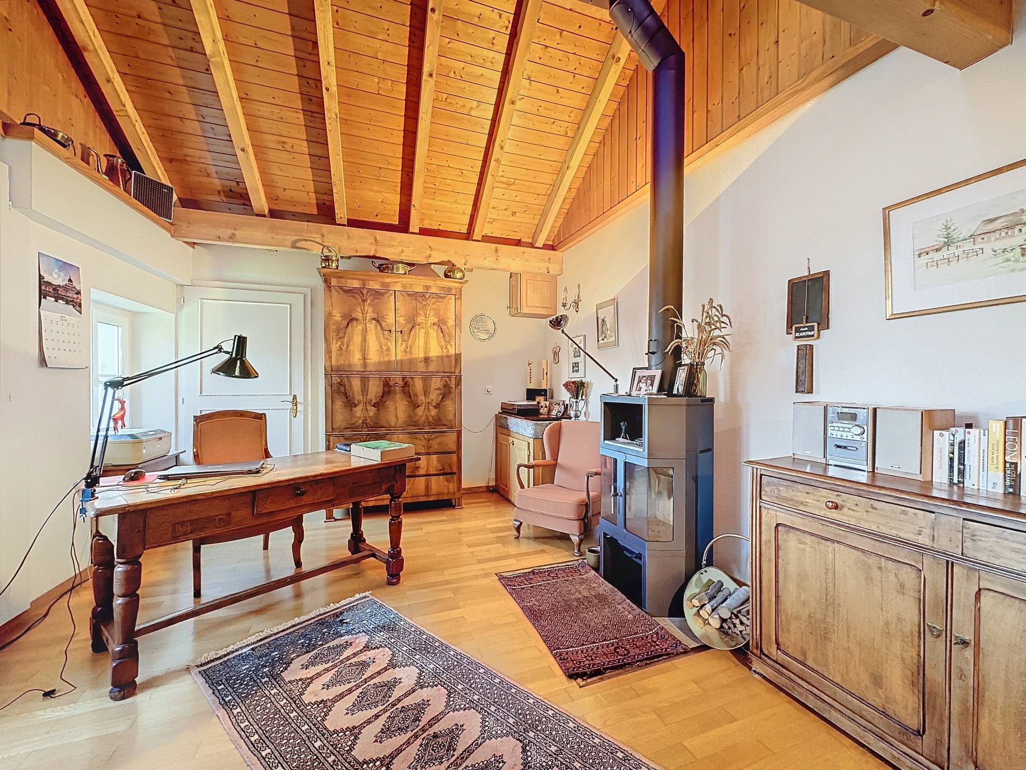 A vendre, maison de village contiguë avec grand jardin