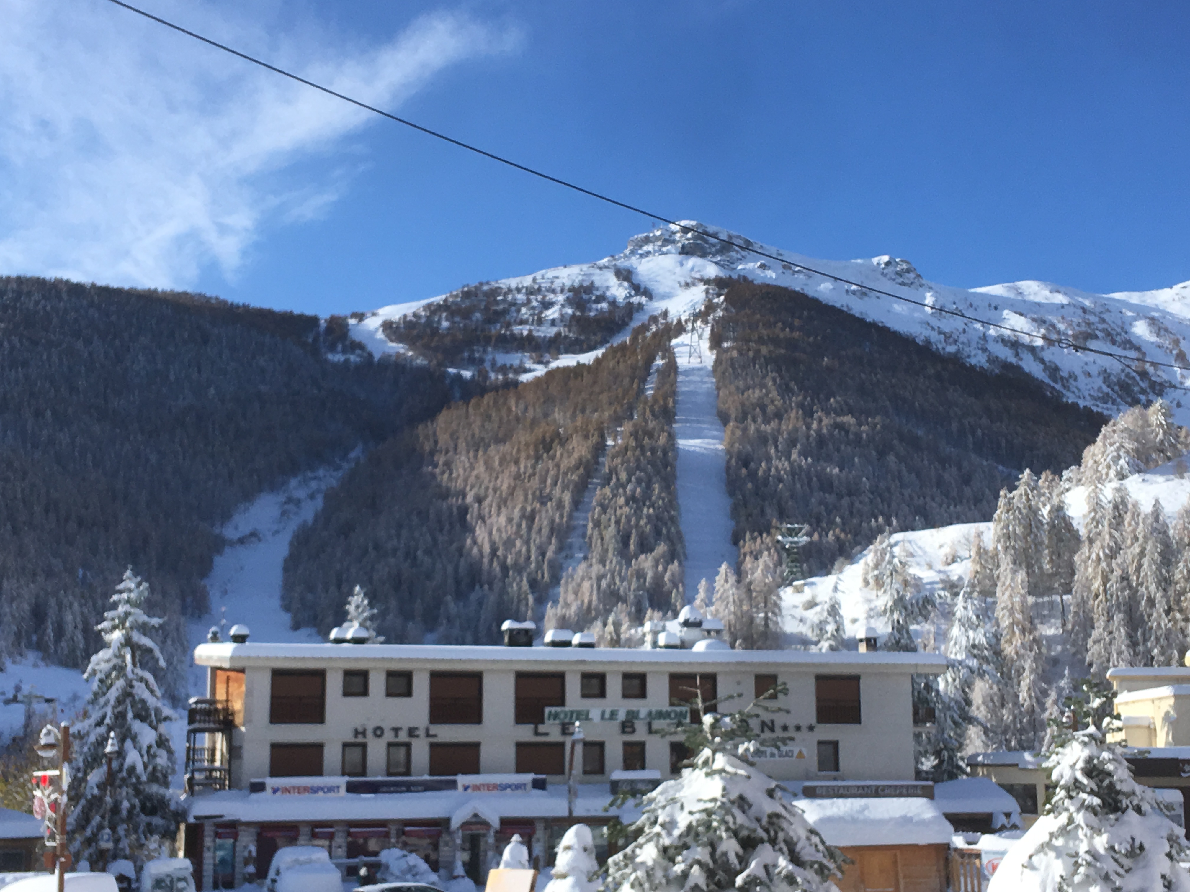 Nk7Oc_the-spot-piste-1694594827.jpg