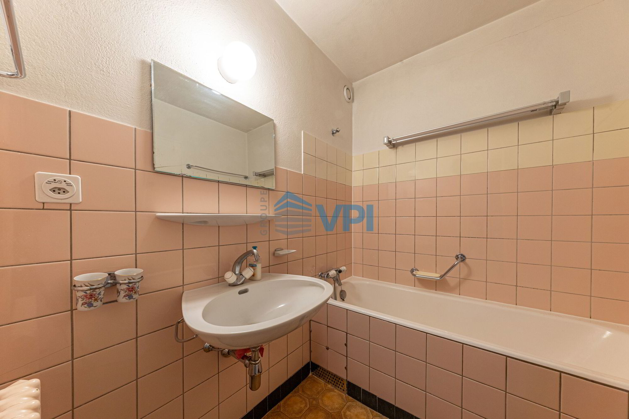 BEL APPARTEMENT DE 4 PIÈCES AVEC LOGGIAS ET VUE SUR LE SALÈVE