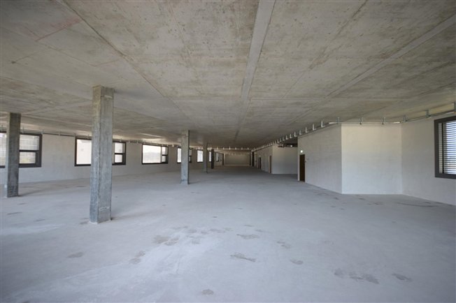 SEHEN SIE WEIT VORAUS FÜR IHRE AKTIVITÄTEN - Aktivitätsbereich 550 m² – 5. Etage des Atrium Park – Horizon - Meyrin