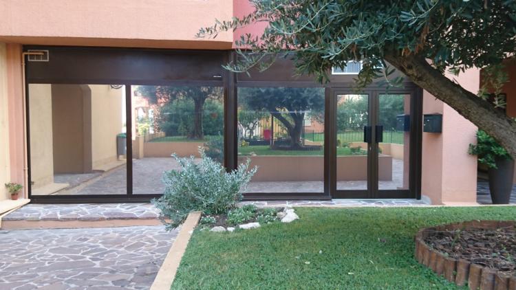 PIpQU_vitrine-bis-moyen--1728663556.jpg