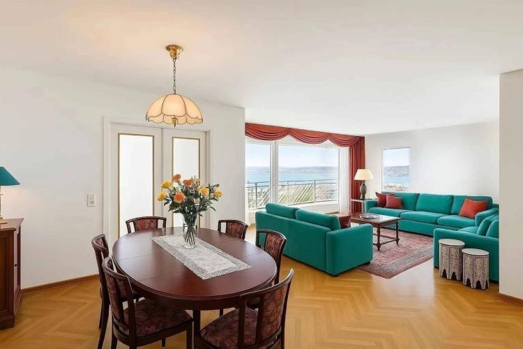 En exclusivité ! Spacieux appartement avec grand balcon et vue imprenable !