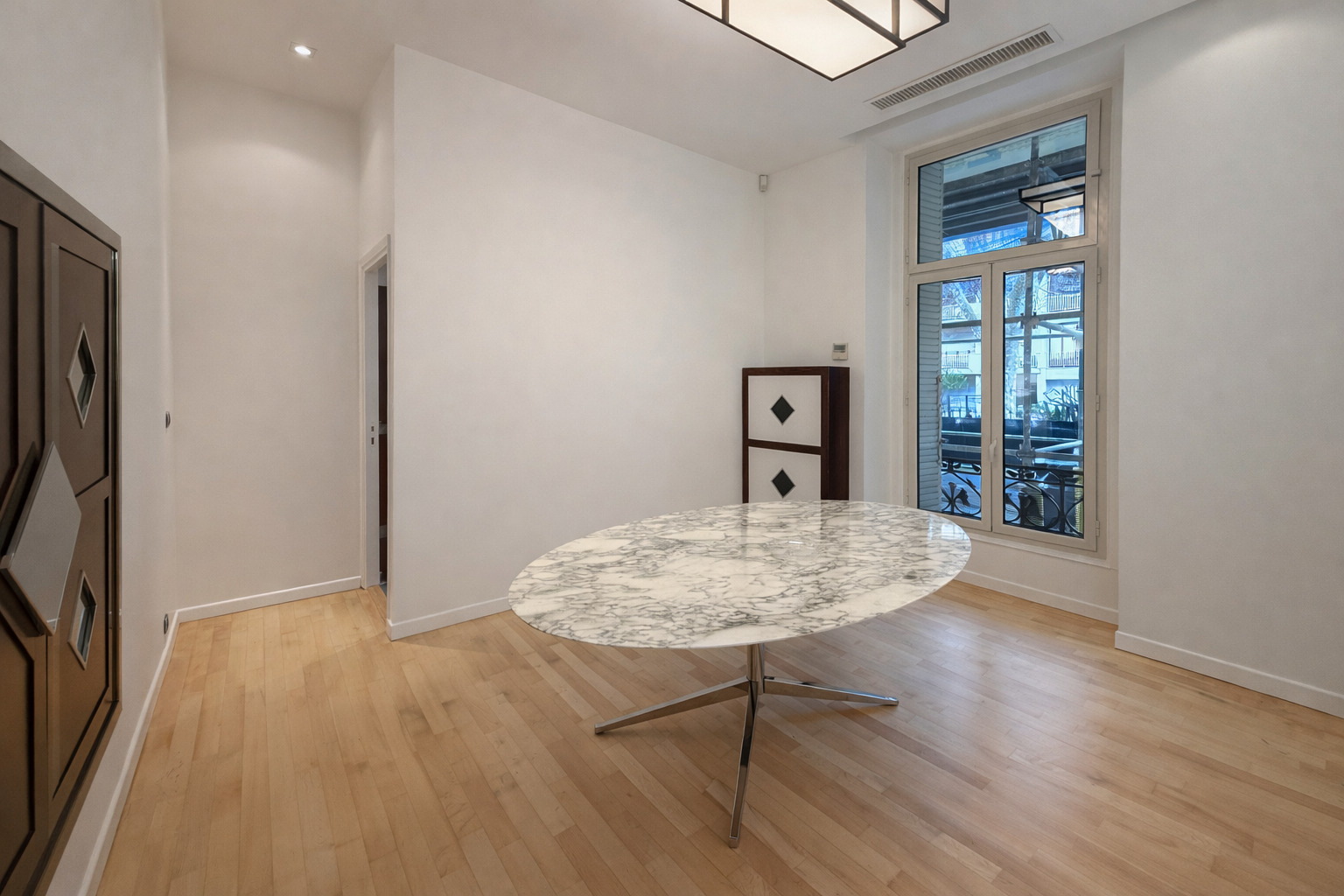 Q2P5K_salle-a-manger-nice-bd-victor-hugo-appartment-1773220536.jpg