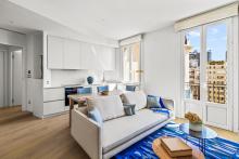 Appartement rénové de deux pièces avec une vue jusqu’à la mer