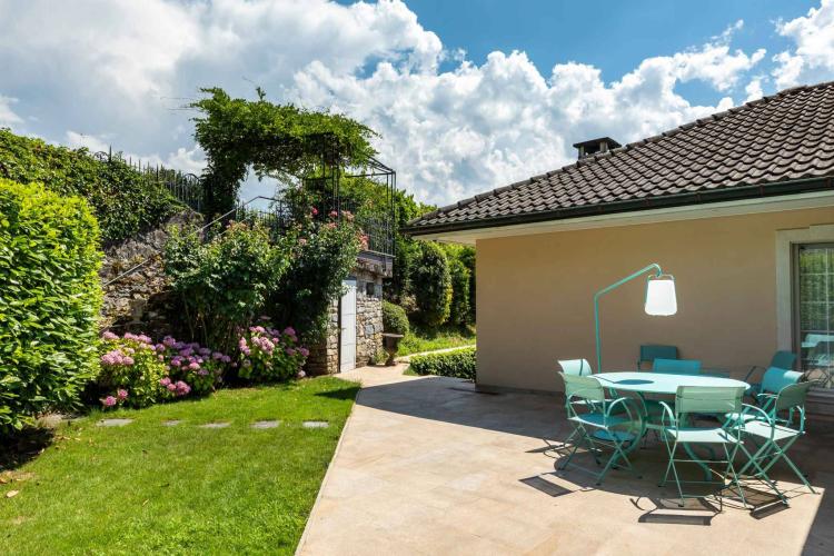 Splendide propriété d'environ 340 m² située dans un quartier très recherché !
