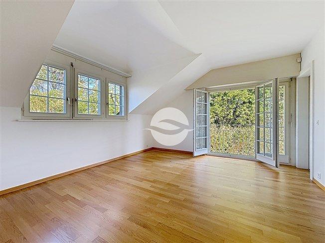 Hervorragende luxuriöse Doppelvilla von 7,5 Fuß mit Festmachboje