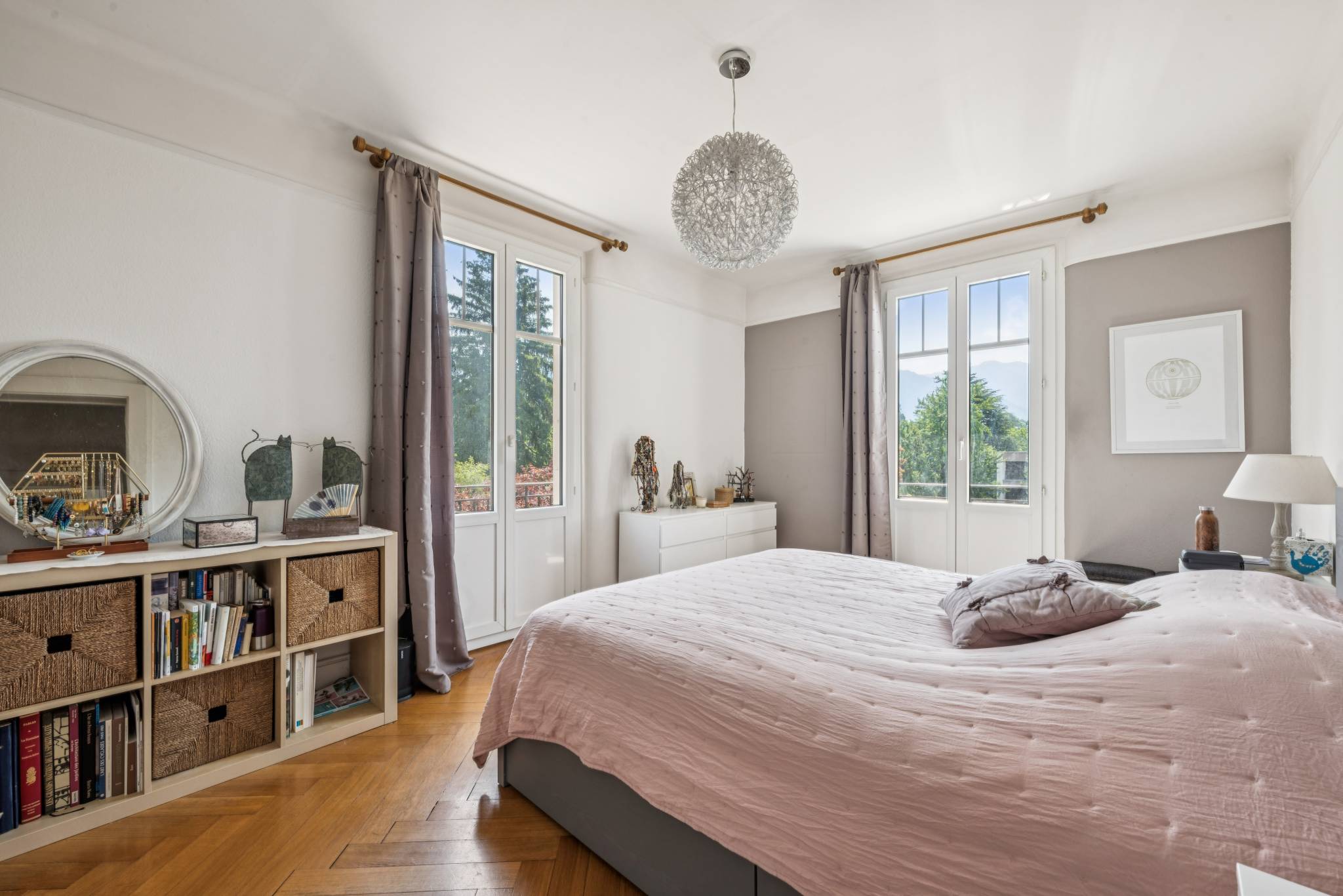 Villa de maître 13 pièces avec appartement indépendant, vue lac et montagnes