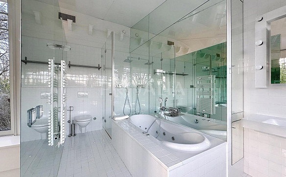 Ravissante villa familiale individuelle au coeur du village de Vand...