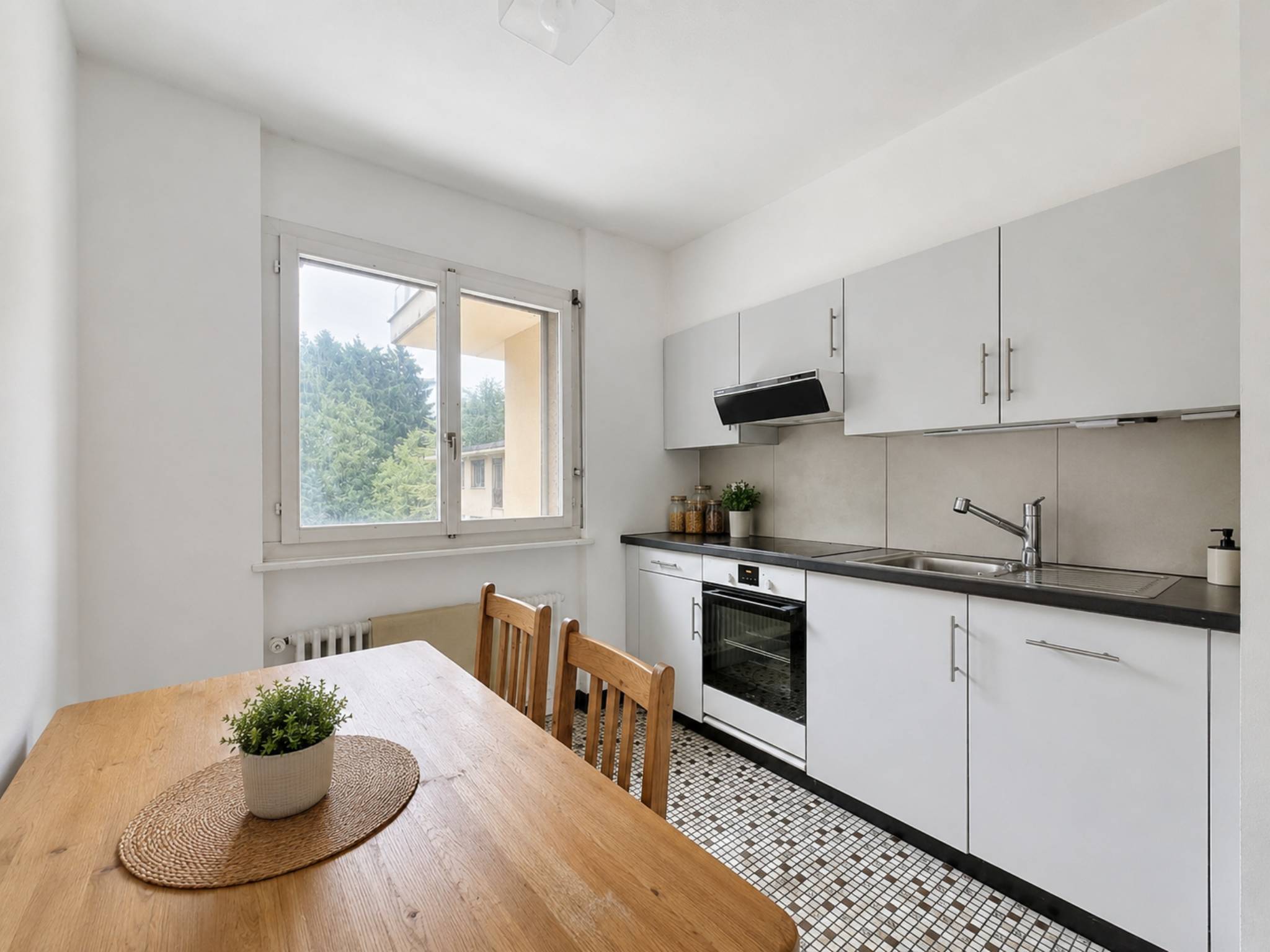 Au dernier étage, appartement de 3.5 pièces avec vue lac
