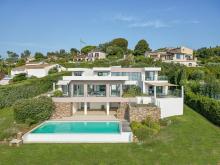 Villa moderne avec vue panoramique sur la mer dans domaine privé à Antibes