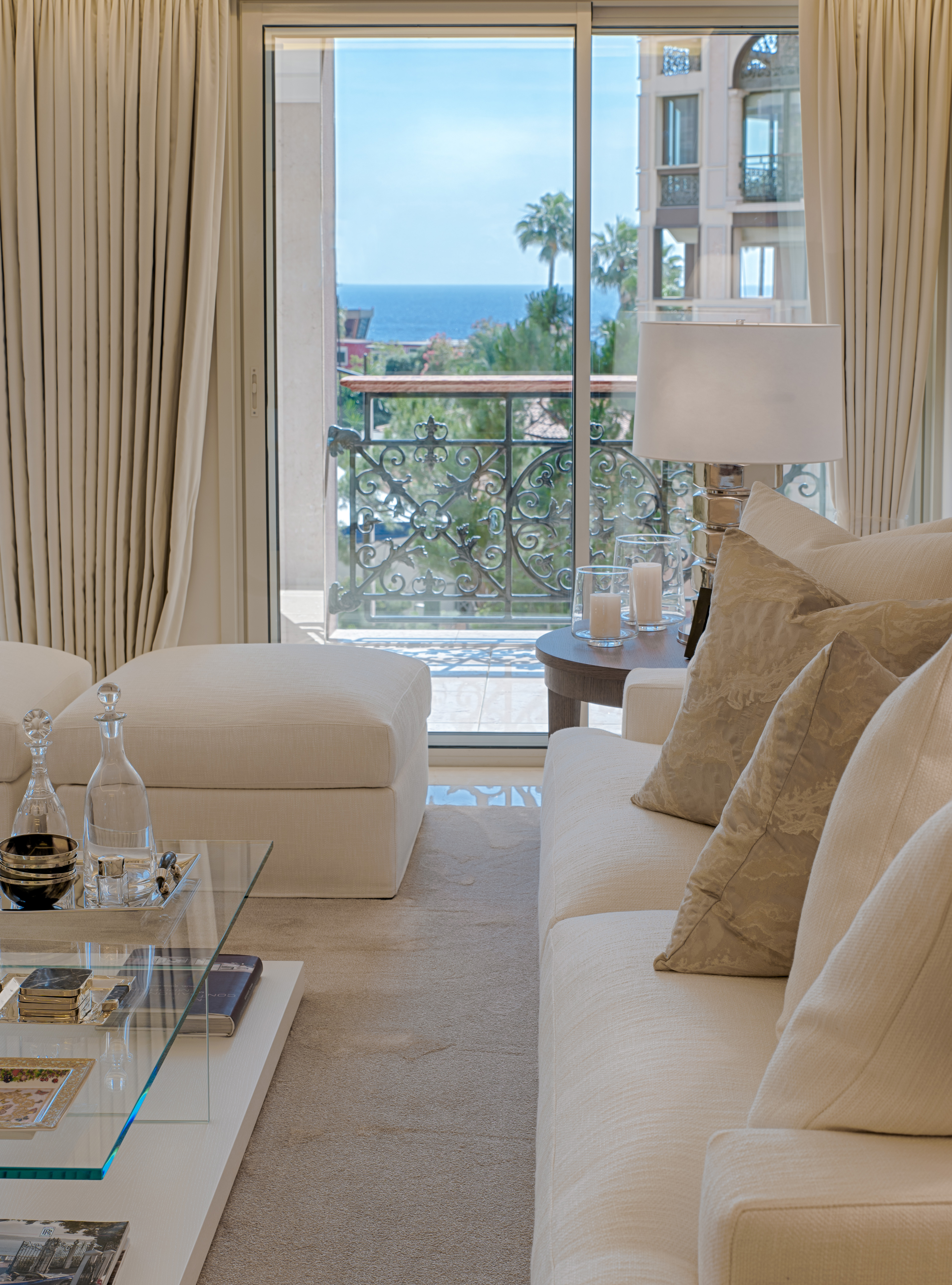 UIjyM_salon-1627311452.jpg