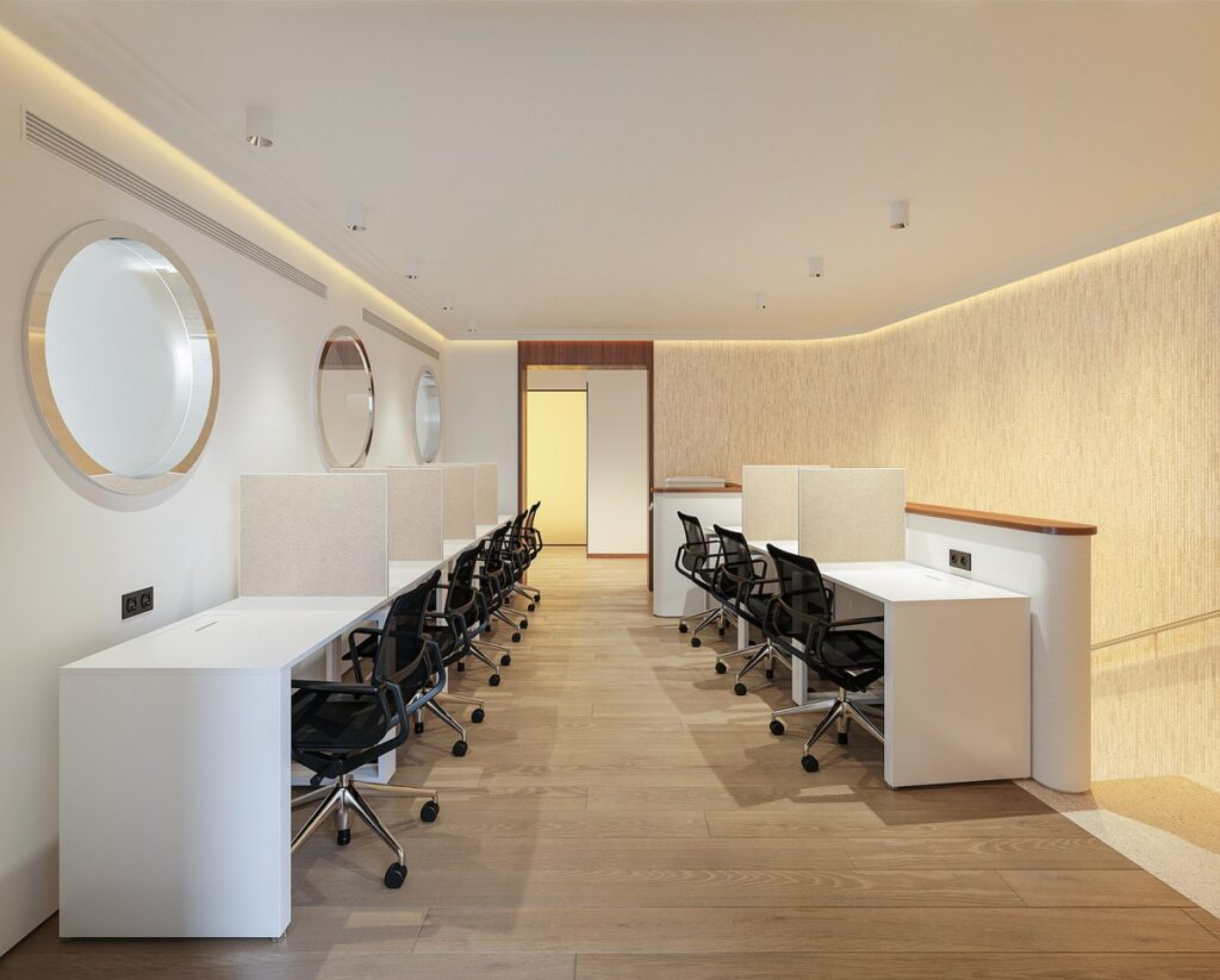 VXAqa_salon-grand-1742463773.jpg
