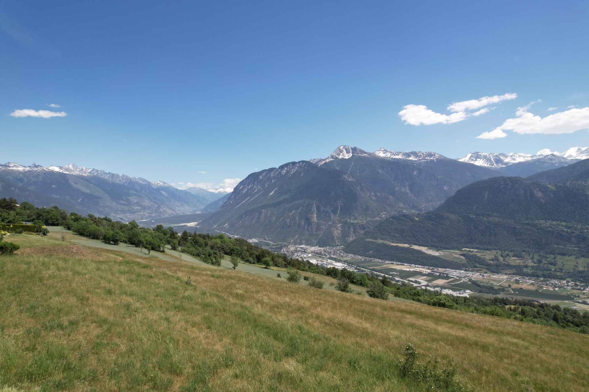 Splendide villa individuelle avec vue panoramique et dépendance