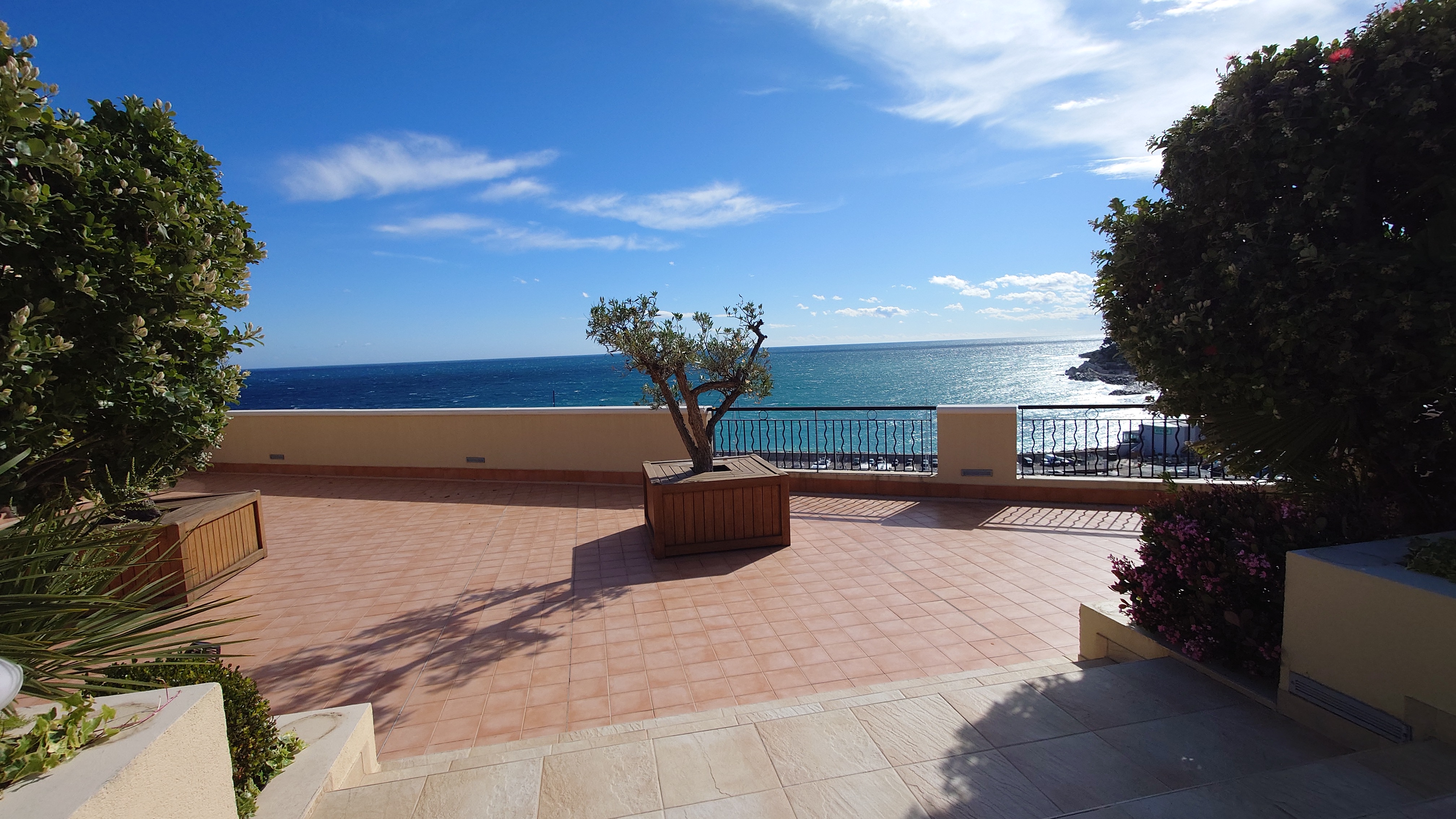 Appartement exceptionnel  avec piscine privative et vue panoramique mer !