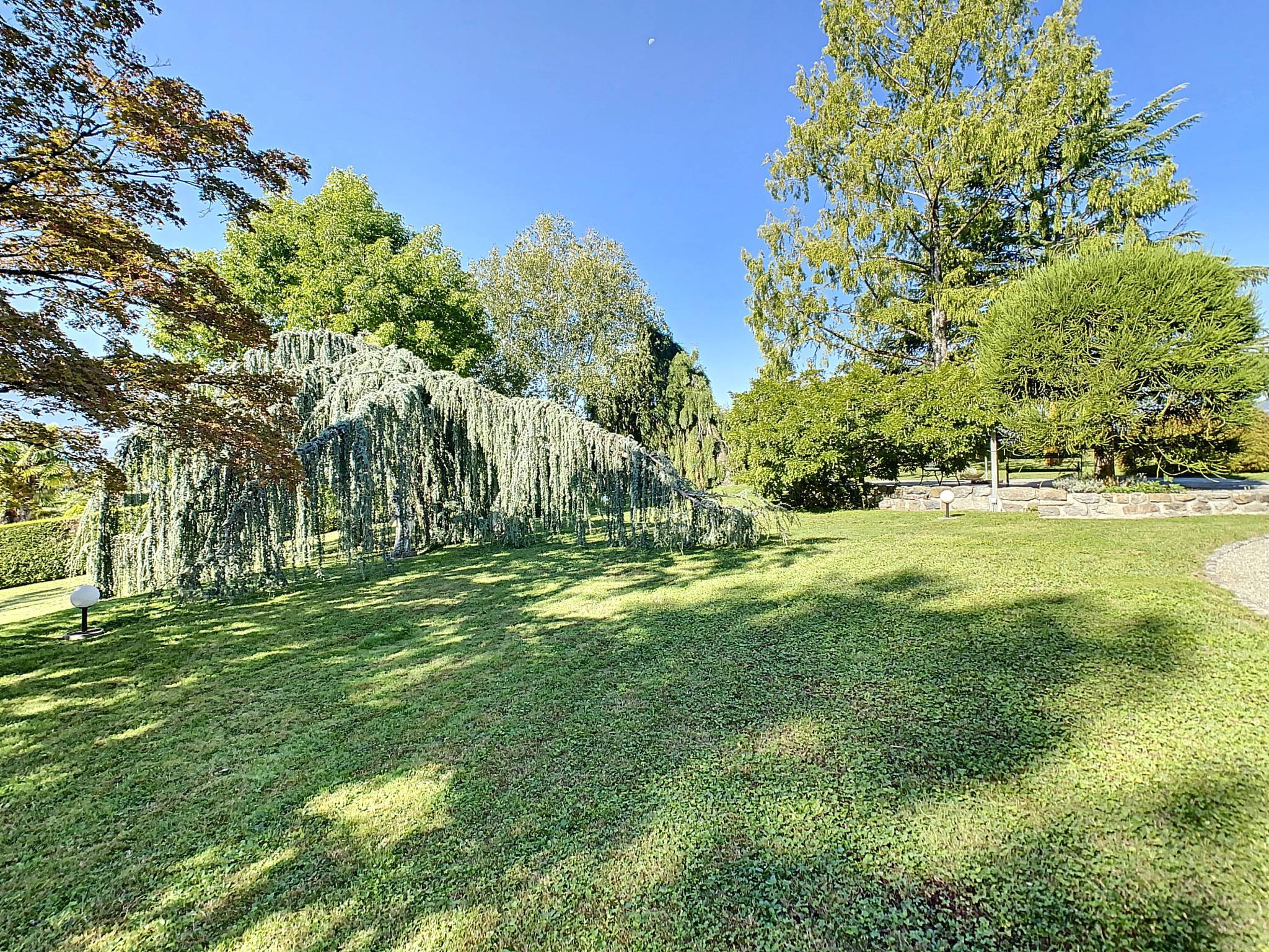 Propriété de maître de 11 pièces avec belle vue lac